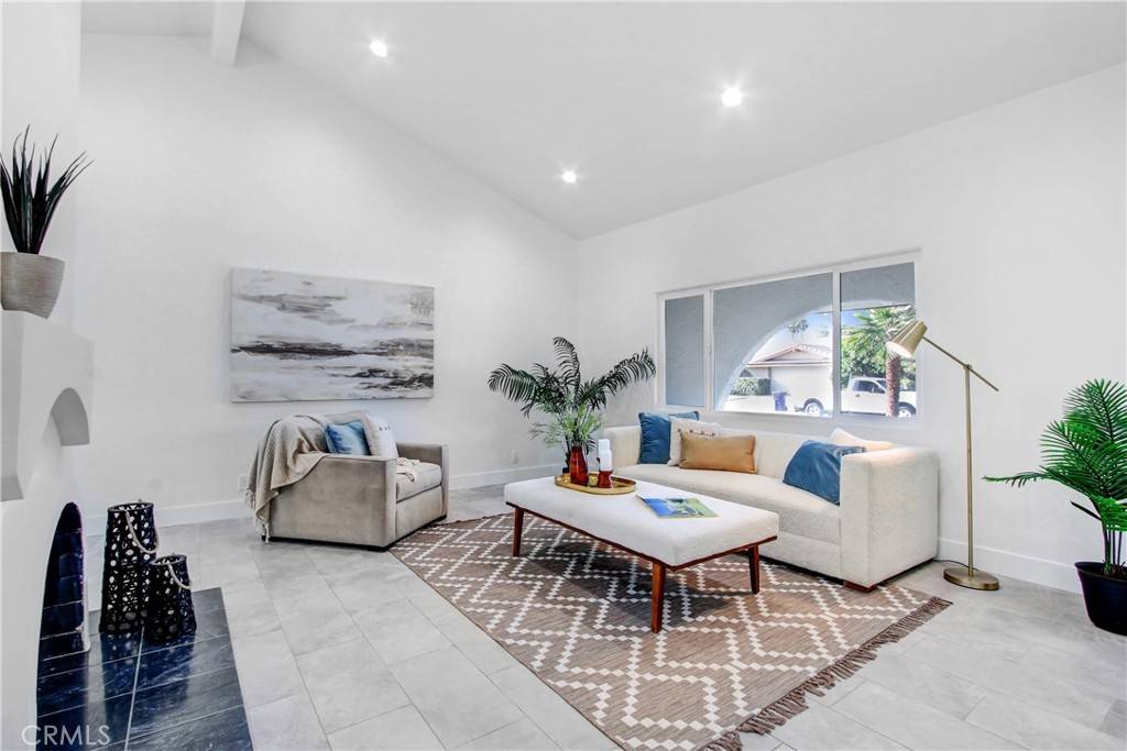 Palm Springs, CA 92264,2392 E El Chorro WAY