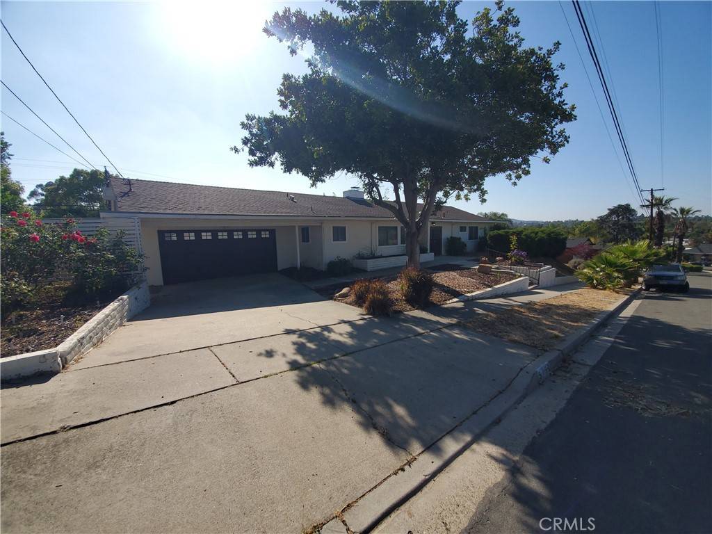 La Mesa, CA 91942,5770 Urban DR