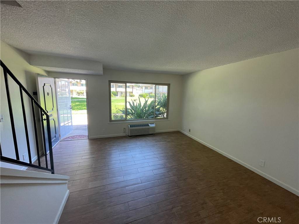 Tustin, CA 92780,1722 Mitchell AVE #78