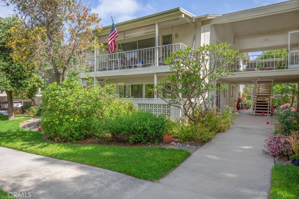 Laguna Woods, CA 92637,15 Via Castilla #A