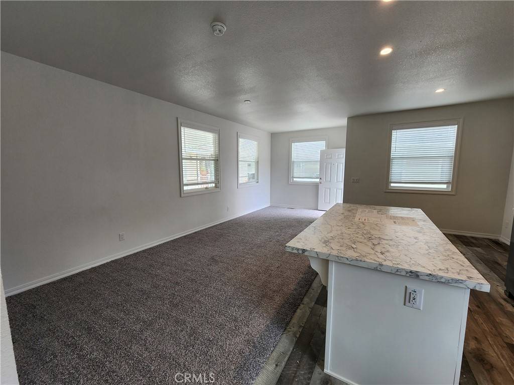 Huntington Beach, CA 92647,17261 Gothard #26