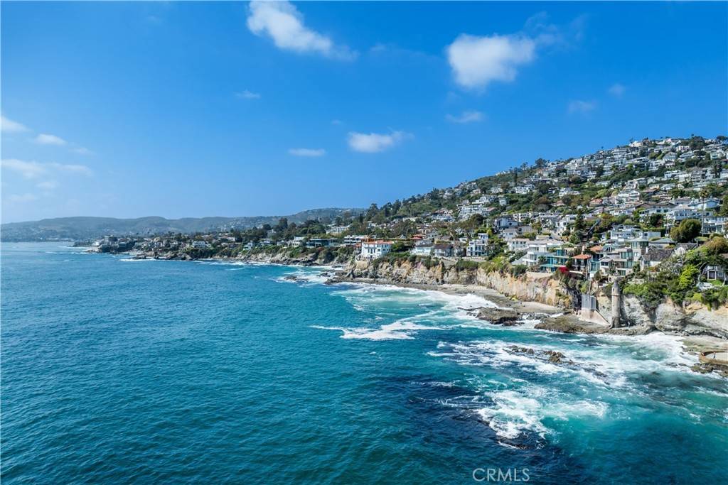 Laguna Beach, CA 92651,8 Rockledge RD