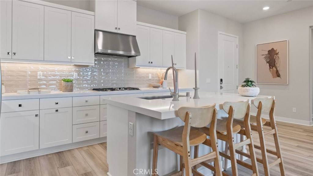 Valencia, CA 91355,27225 Cranmore WAY #202
