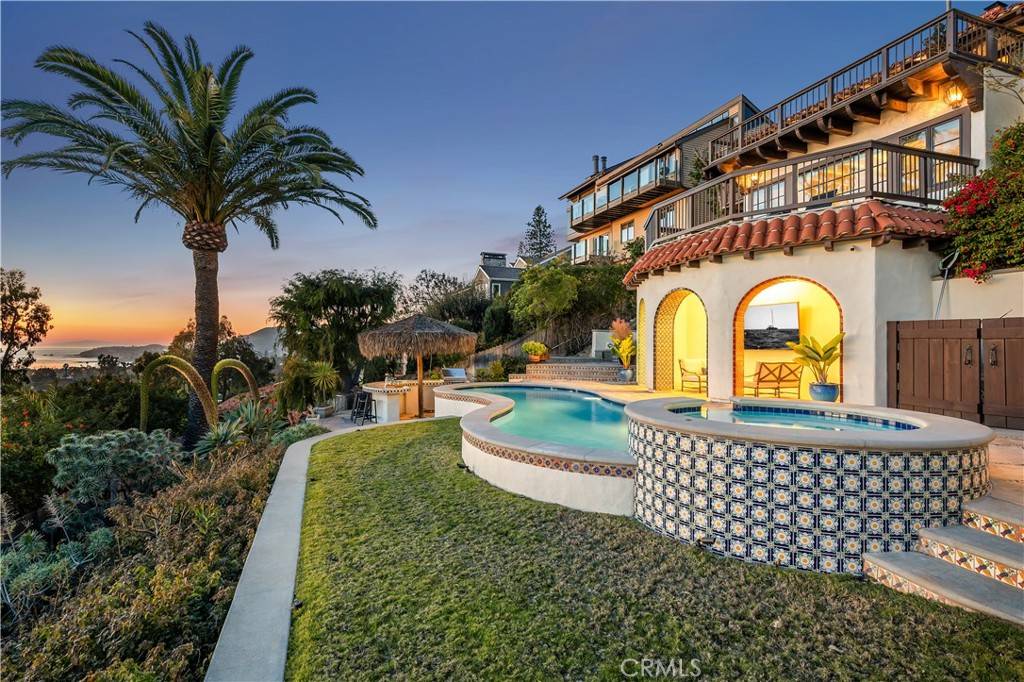 Laguna Beach, CA 92651,802 Rembrandt DR