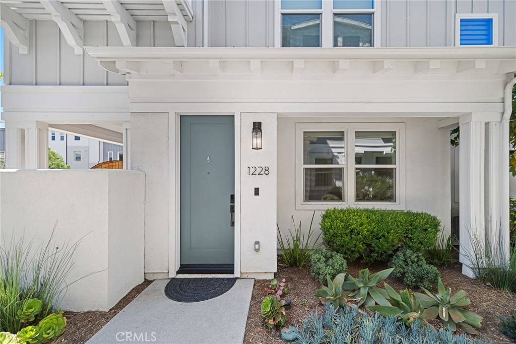 Newport Beach, CA 92660,1228 Winslow Ln