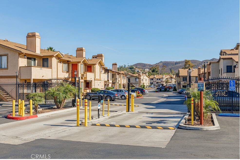 Vista, CA 92084,2130 S Santa Fe AVE