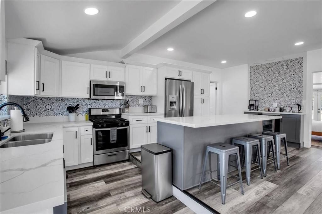 Joshua Tree, CA 92252,61853 Grand View CIR
