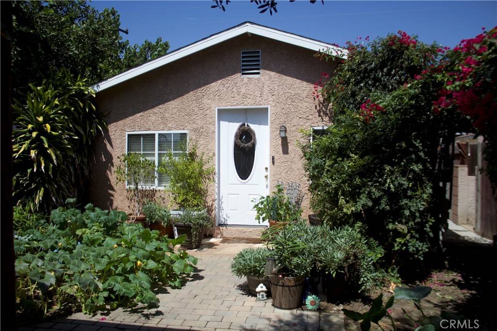 Carson, CA 90810,2735 E Madison ST