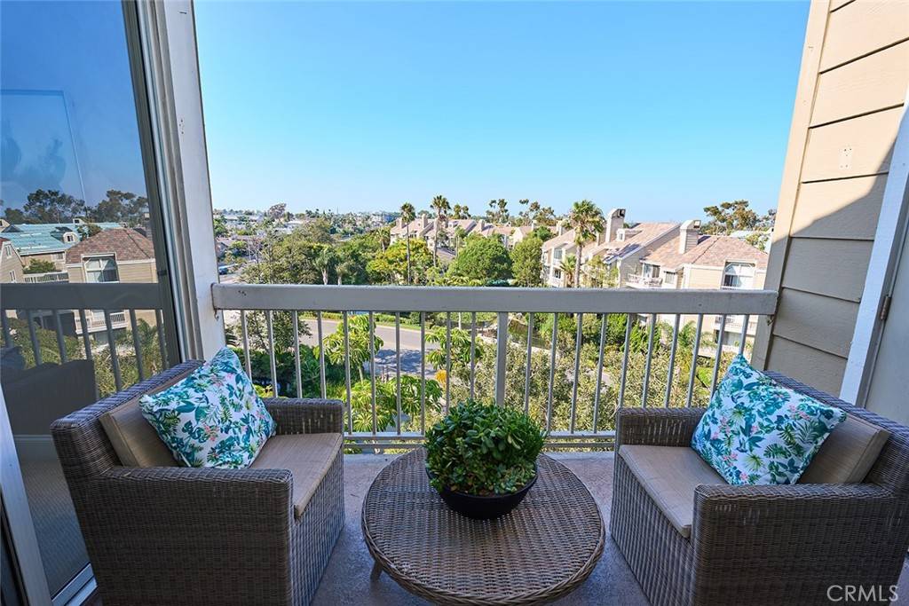 Huntington Beach, CA 92646,20301 Bluffside CIR #409