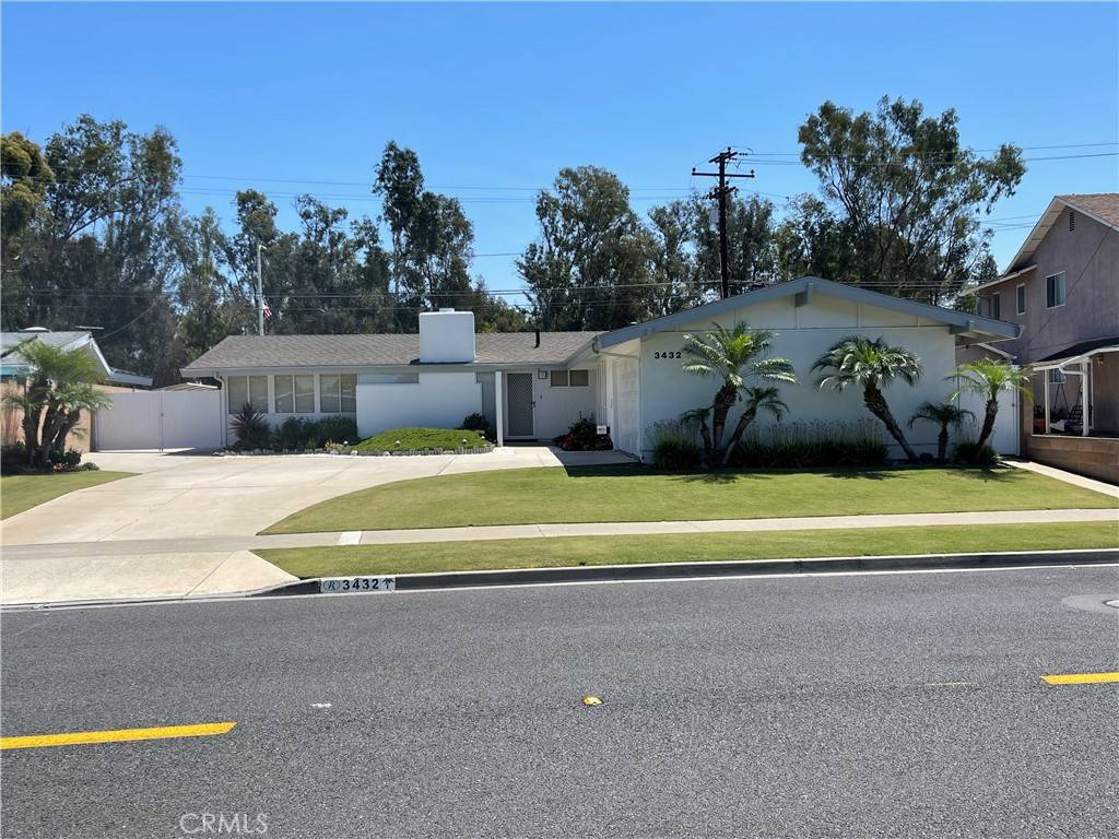 Los Alamitos, CA 90720,3432 Yellowtail DR