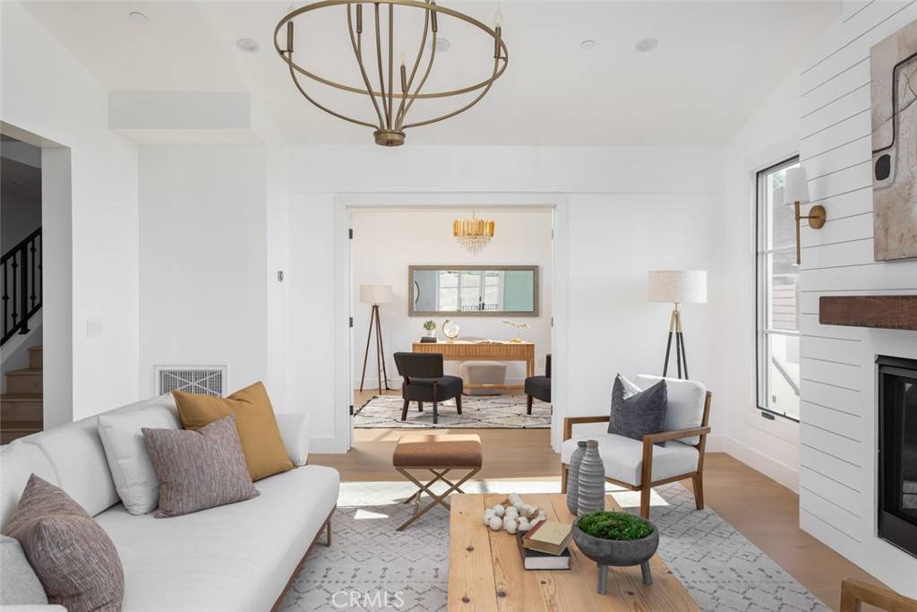 1060 Van Dyke DR Laguna Beach, CA 92651