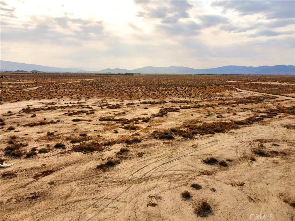 Lucerne Valley, CA 92356,9 Camp Rock RD