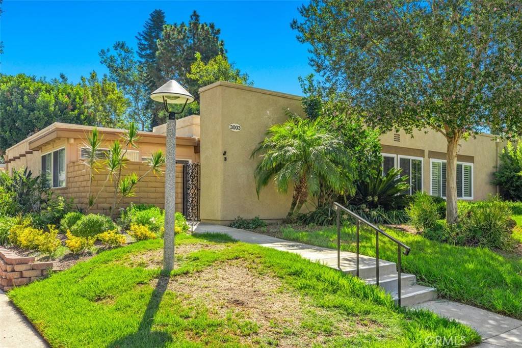 Laguna Woods, CA 92637,3003 VIA BUENA #B