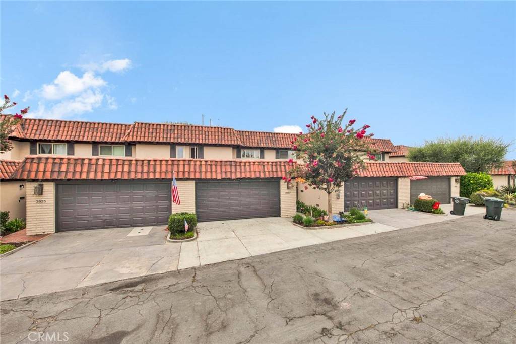 Costa Mesa, CA 92626,3037 Club House CIR