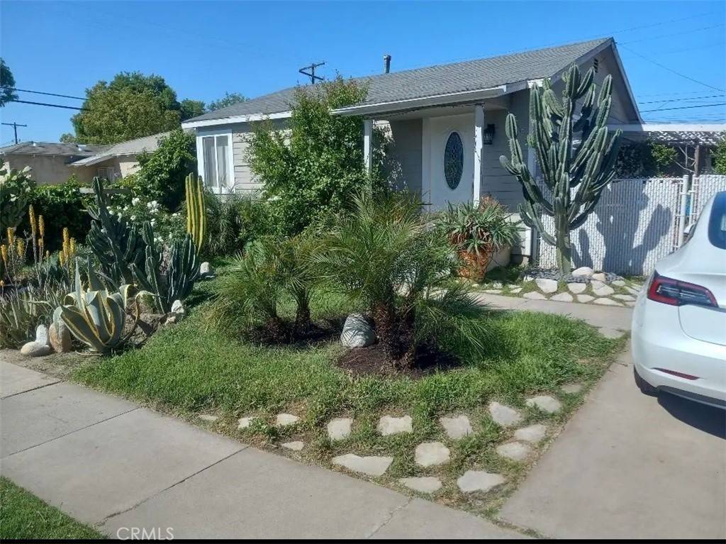 Santa Ana, CA 92707,1926 S Hickory ST