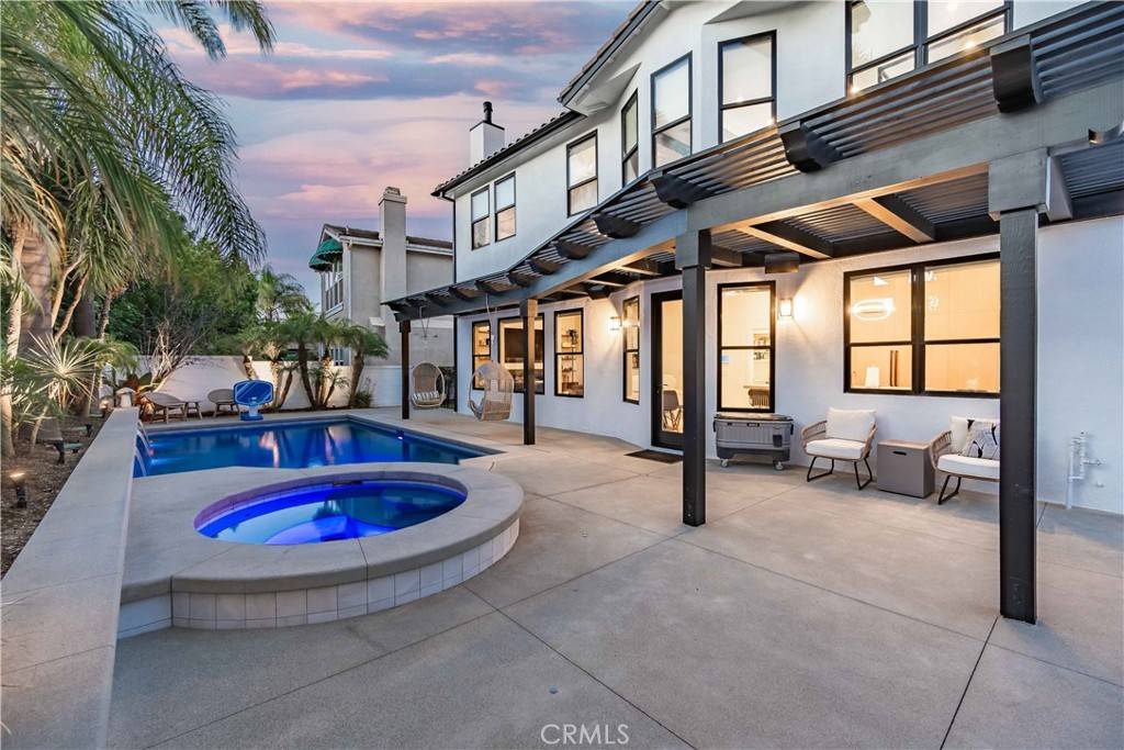Huntington Beach, CA 92648,19105 Chandon LN