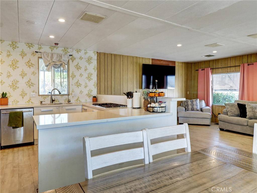 Desert Hot Springs, CA 92240,64625 Pierson BLVD #E11