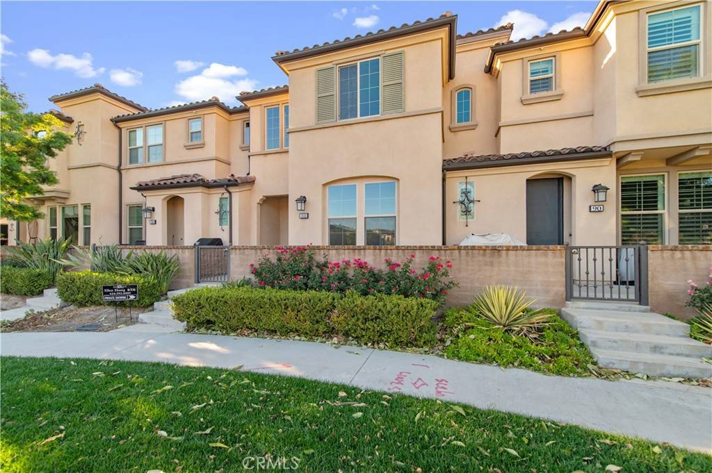 Lake Forest, CA 92630,88 Finch