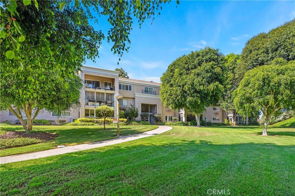 Laguna Woods, CA 92637,5499 Paseo Del Lago W #1B