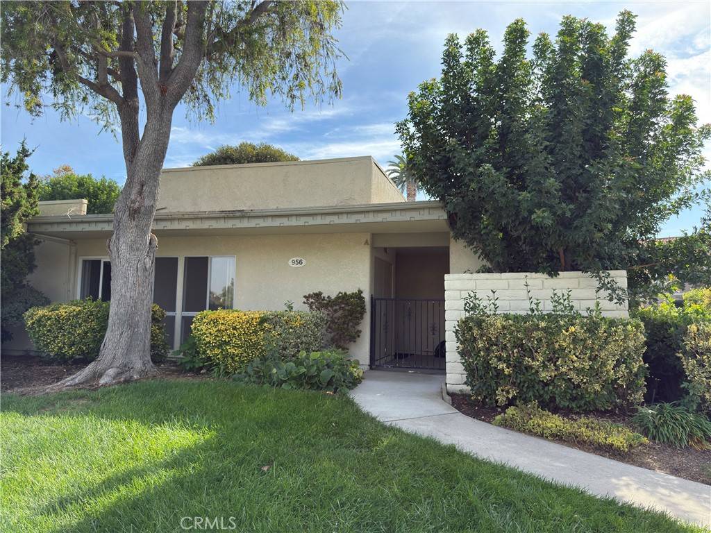 Laguna Woods, CA 92637,956 Calle Aragon #A