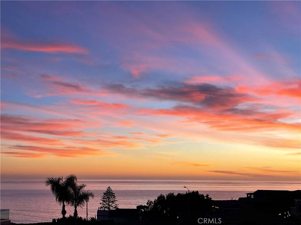 Laguna Beach, CA 92651,320 Ashton DR