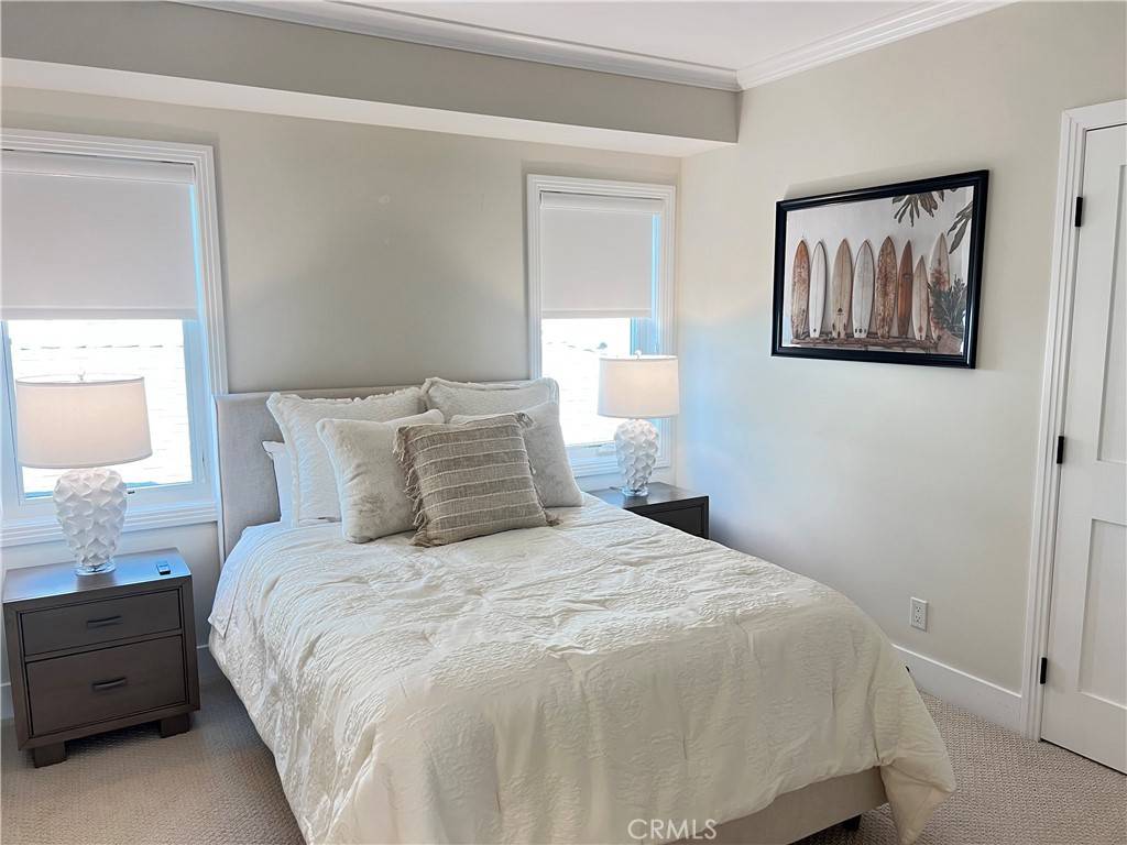 512 Jasmine AVE Corona Del Mar, CA 92625