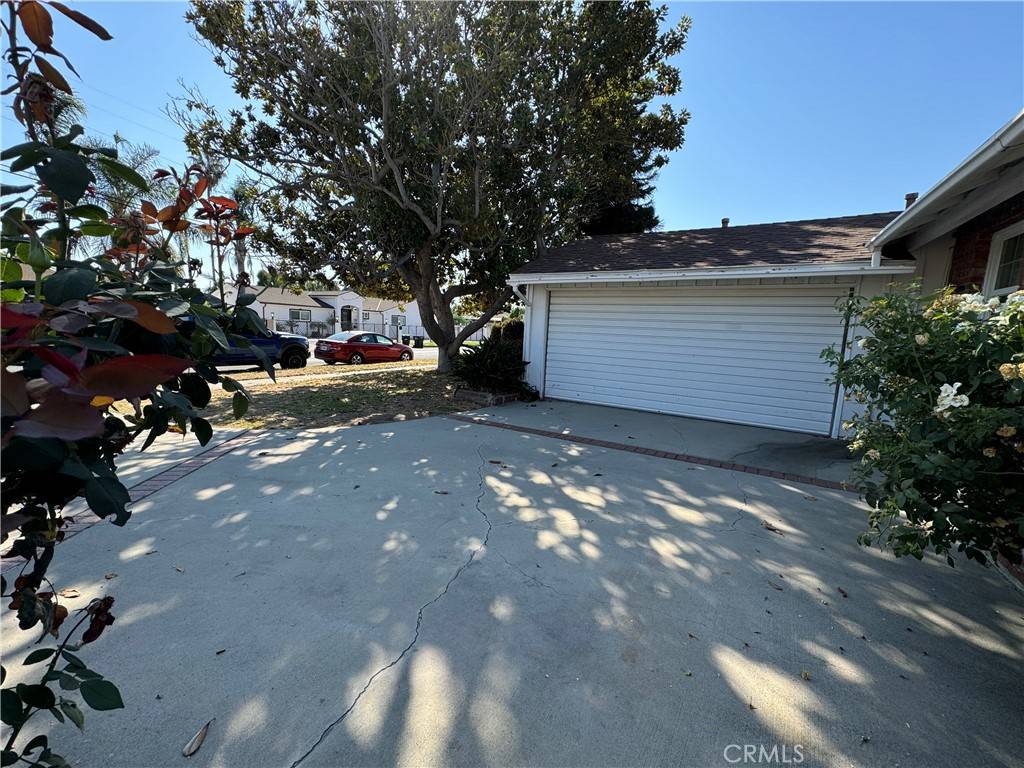 Van Nuys, CA 91405,13807 Wyandotte ST