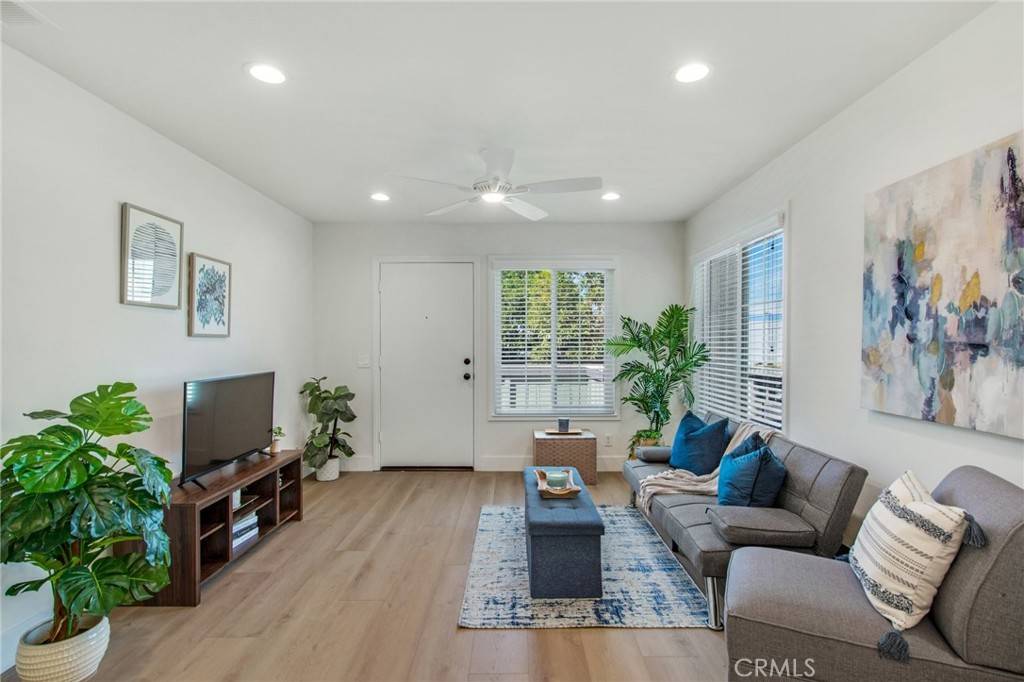 Huntington Beach, CA 92648,18232 Parkview LN #201