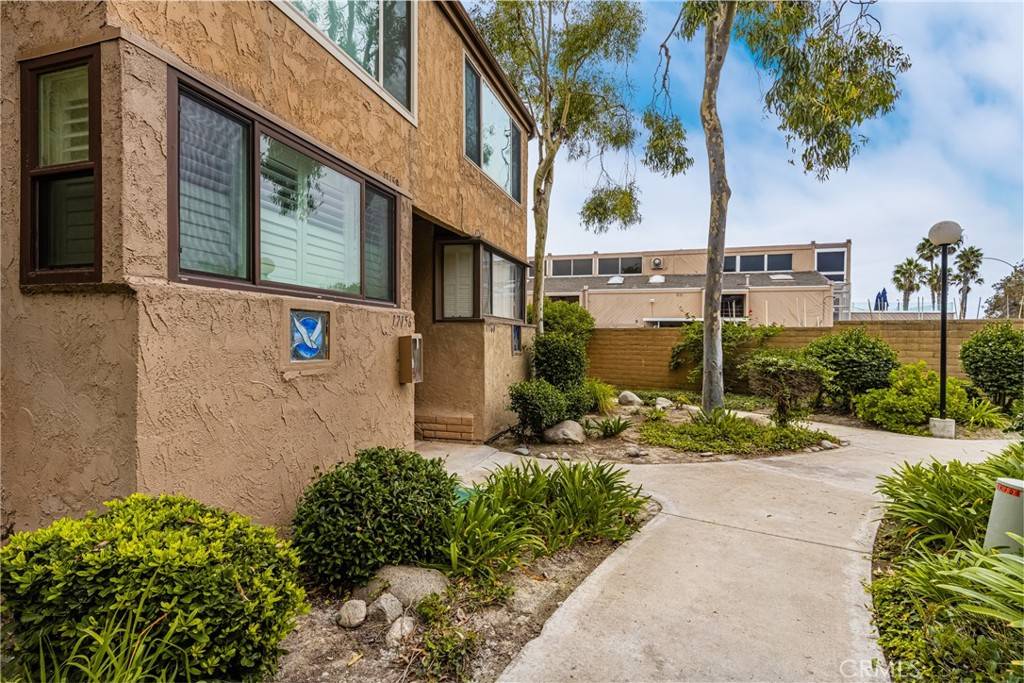 Huntington Beach, CA 92649,17162 Bluewater LN