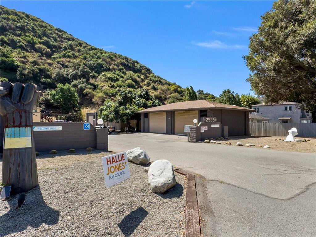 Laguna Beach, CA 92651,2535 Laguna Canyon RD
