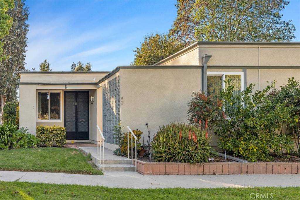 Laguna Woods, CA 92637,111 Via Estrada #H