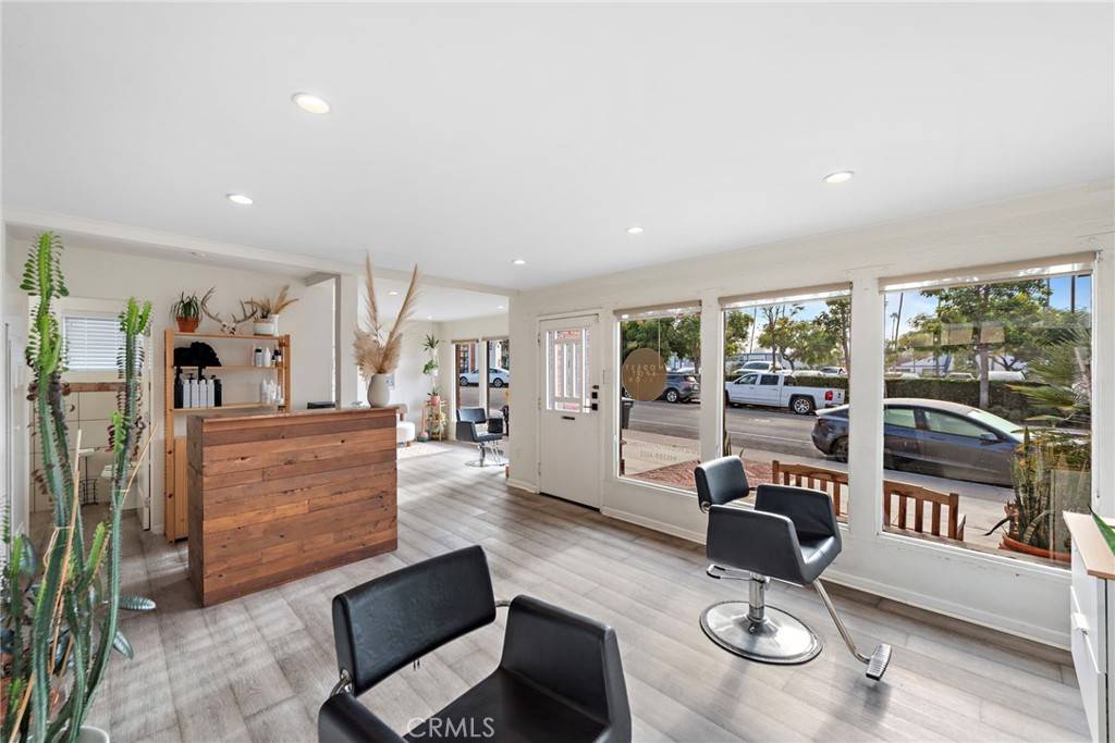 San Clemente, CA 92672,106 W Mariposa