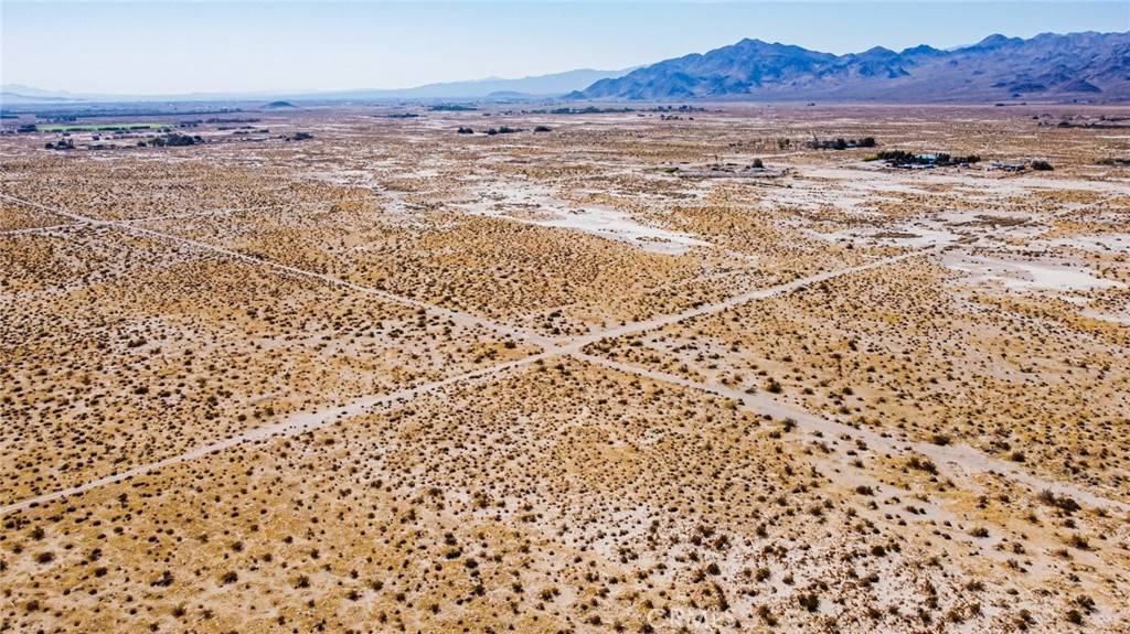33501 Condor RD Newberry Springs, CA 92365
