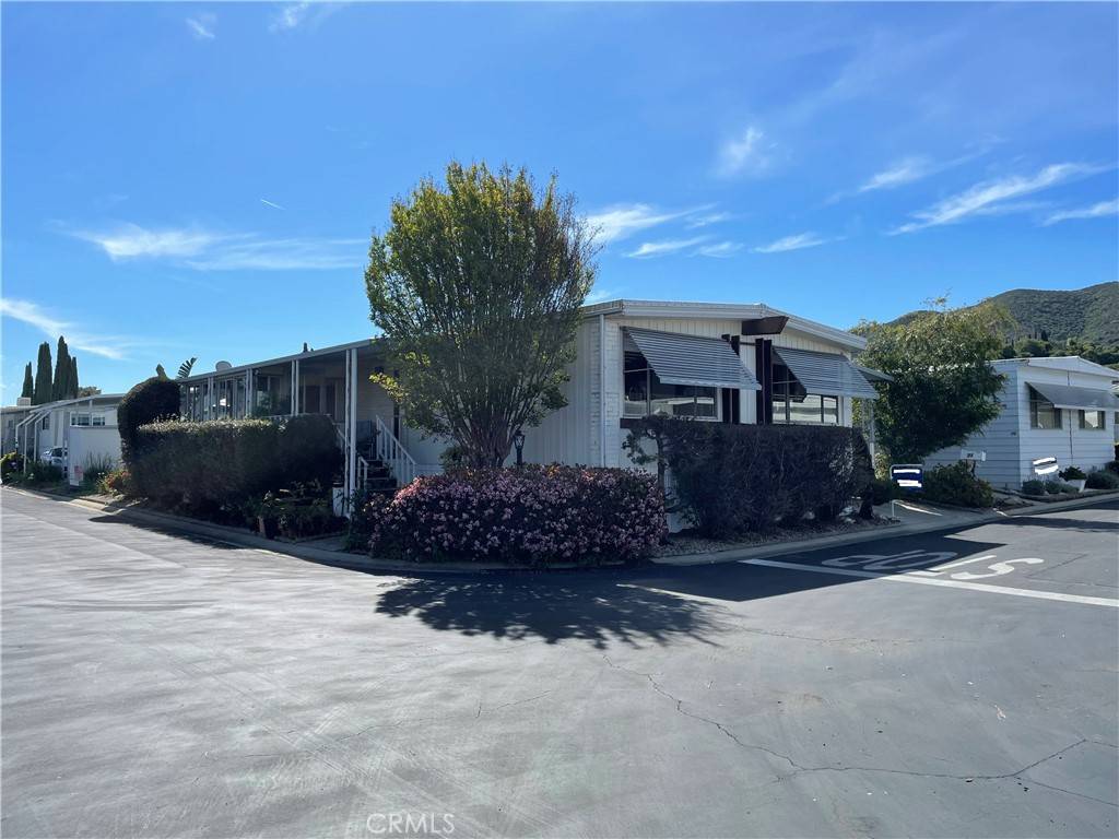 Newbury Park, CA 91320,71 Suzanne CT