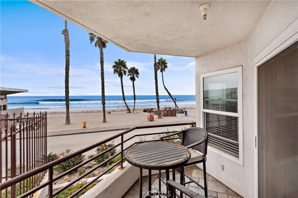 Oceanside, CA 92054,500 The Strand #63
