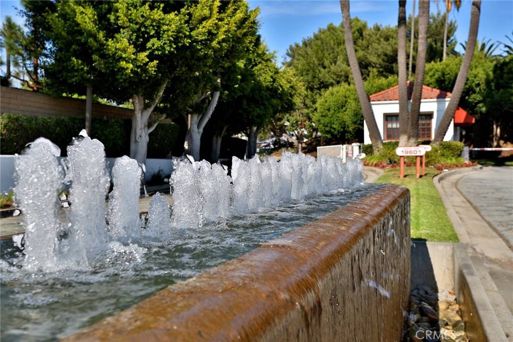 Huntington Beach, CA 92648,19342 Sunray Ln. #201
