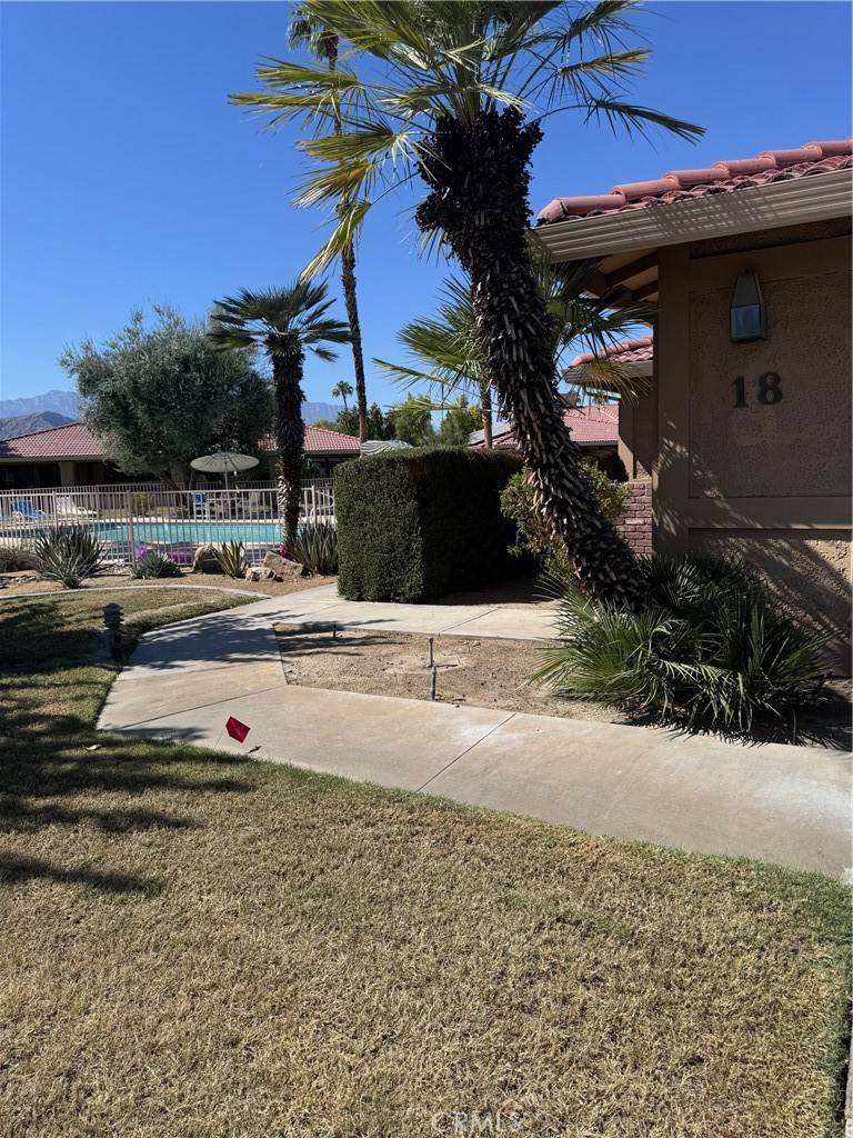 Palm Desert, CA 92260,18 Camisa LN