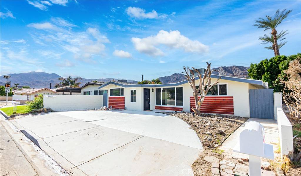 La Quinta, CA 92253,52091 Avenida Bermudas