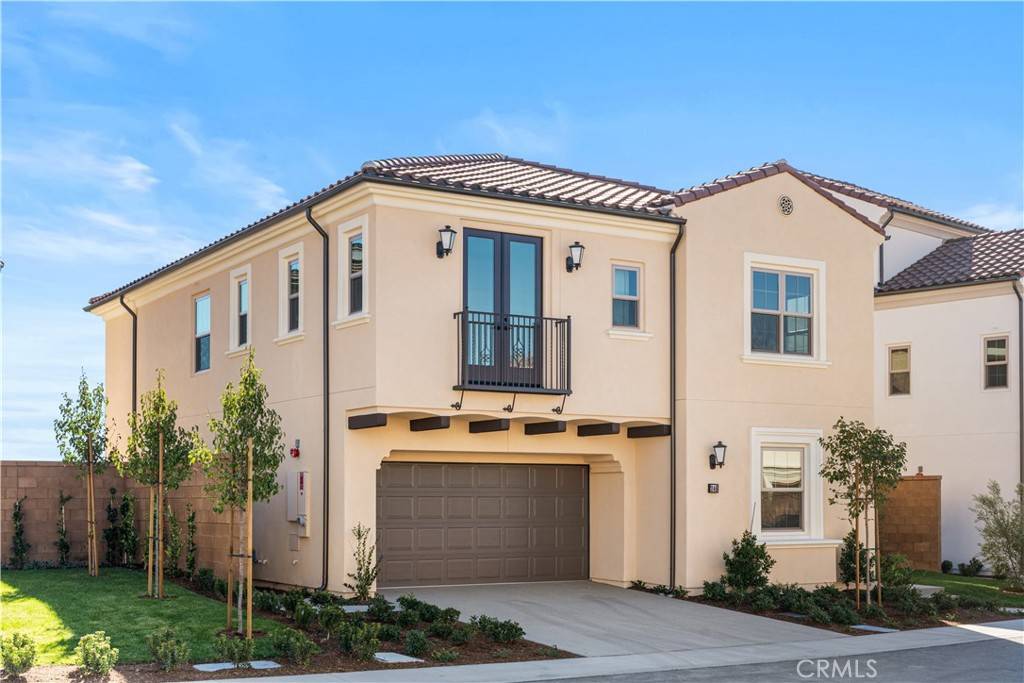 Irvine, CA 92618,246 Canterbury