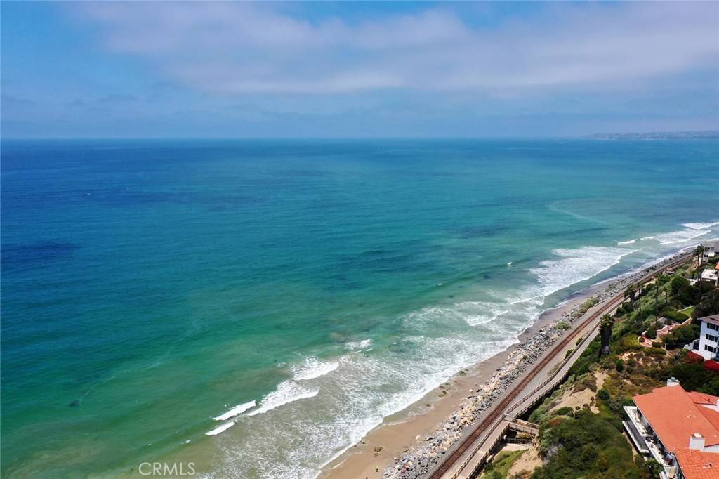 San Clemente, CA 92672,227 W Canada #1-3