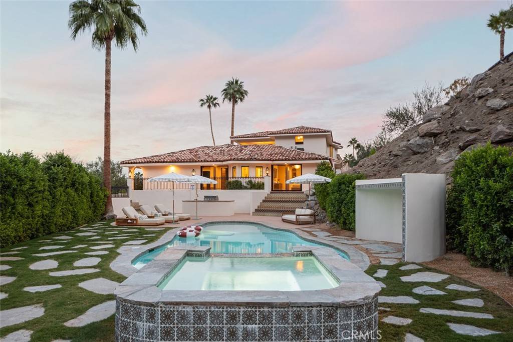 Palm Springs, CA 92264,380 W Camino Alturas