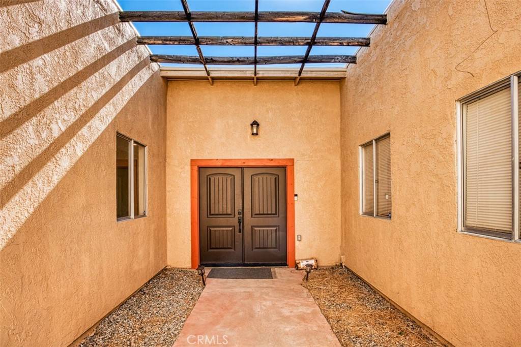 Joshua Tree, CA 92252,61619 Granada DR