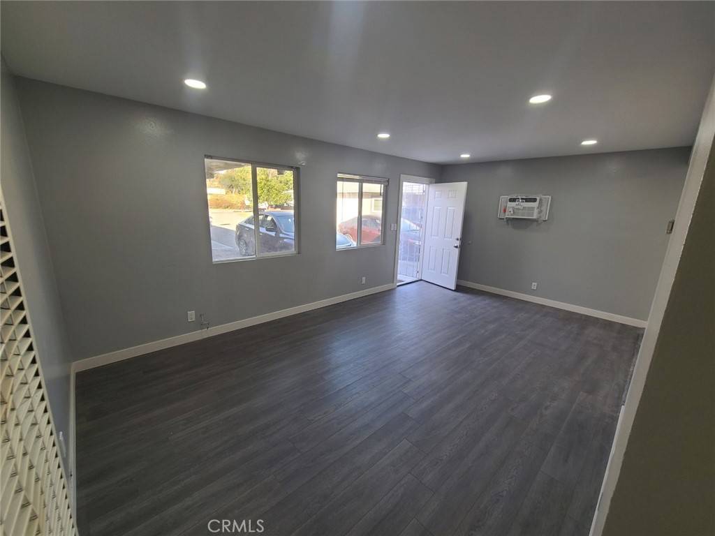 Yorba Linda, CA 92886,17074 Los Angeles ST