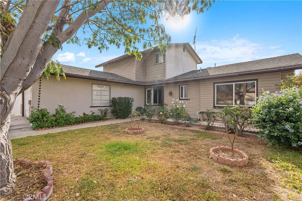 Costa Mesa, CA 92626,575 Traverse DR