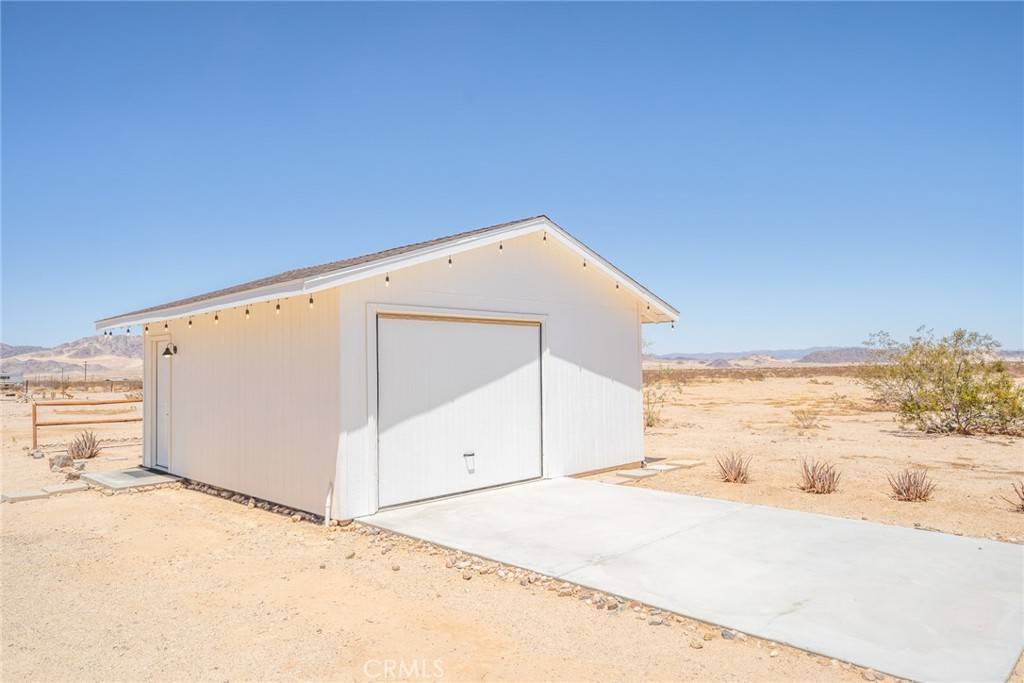 29 Palms, CA 92277,290 Bluegrass RD