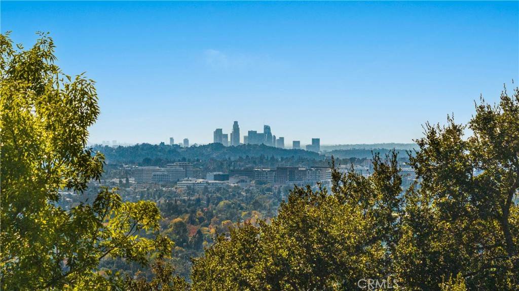 Pasadena, CA 91107,1701 Country LN