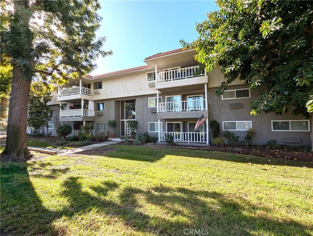 Laguna Woods, CA 92637,2405 Via Mariposa W #3F