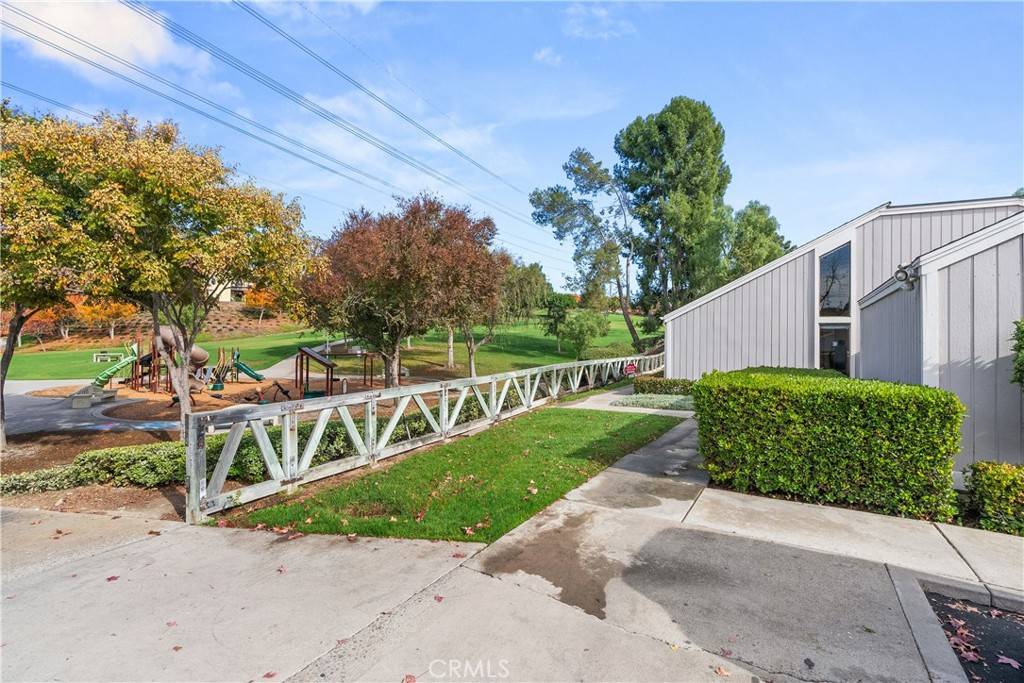 Laguna Hills, CA 92653,2 Autumn Hill LN