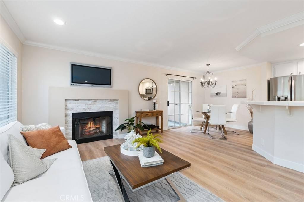 Laguna Hills, CA 92656,24361 Conejo #4