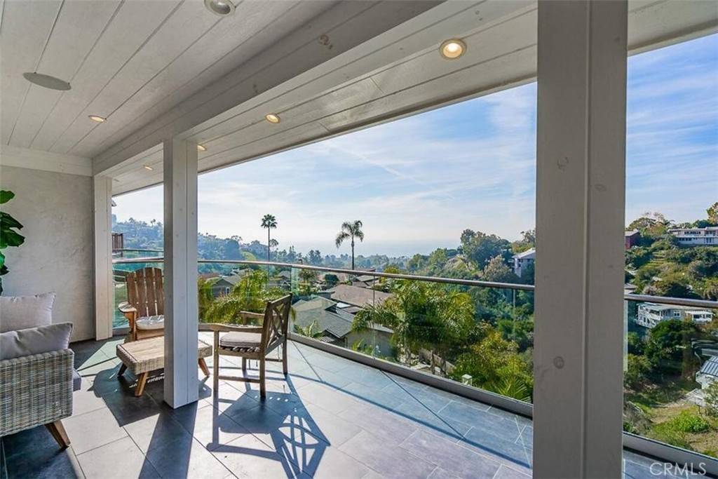 Laguna Beach, CA 92651,986 Oriole DR